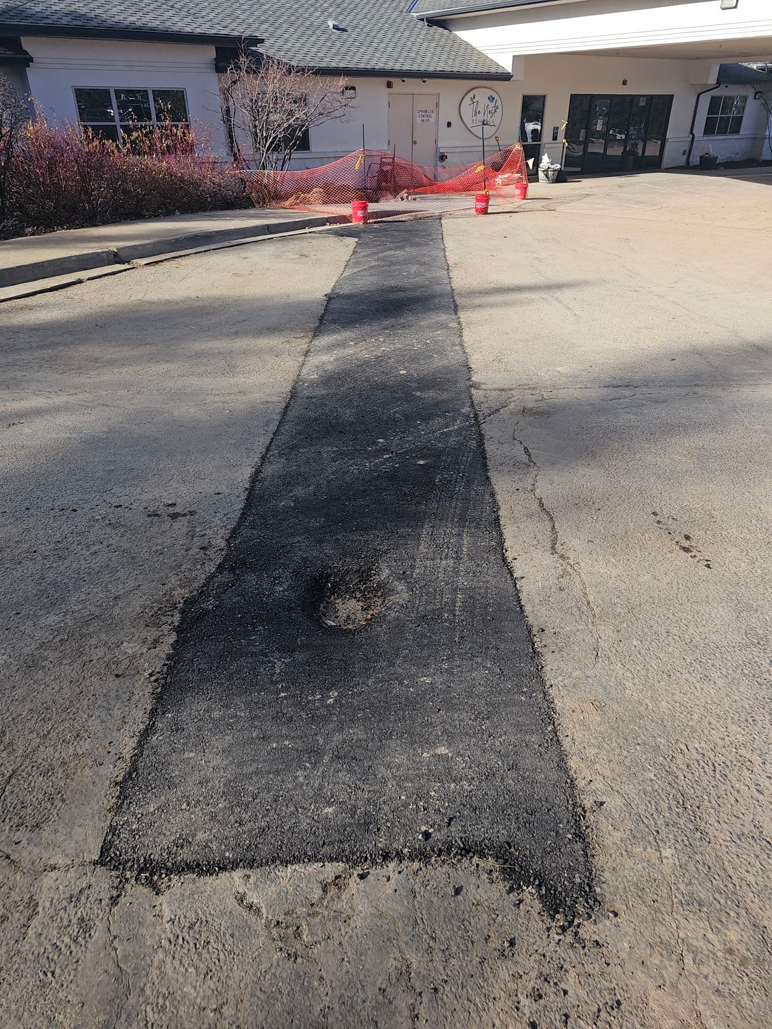 Gallery photos for Successful Repair of Water Main Break in Local Street: Image #1