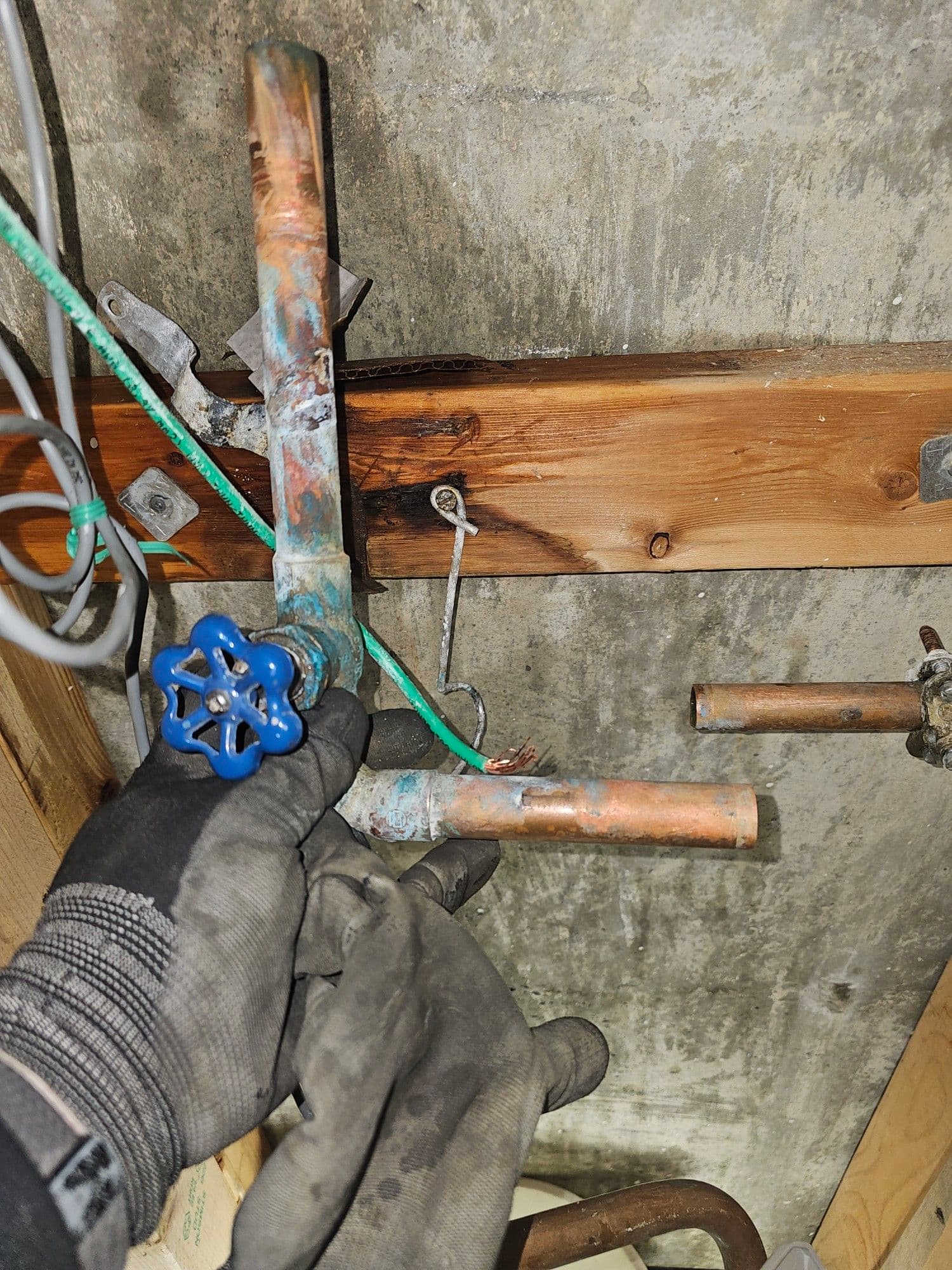 Efficient Plumbing Repair with New Piping Installation