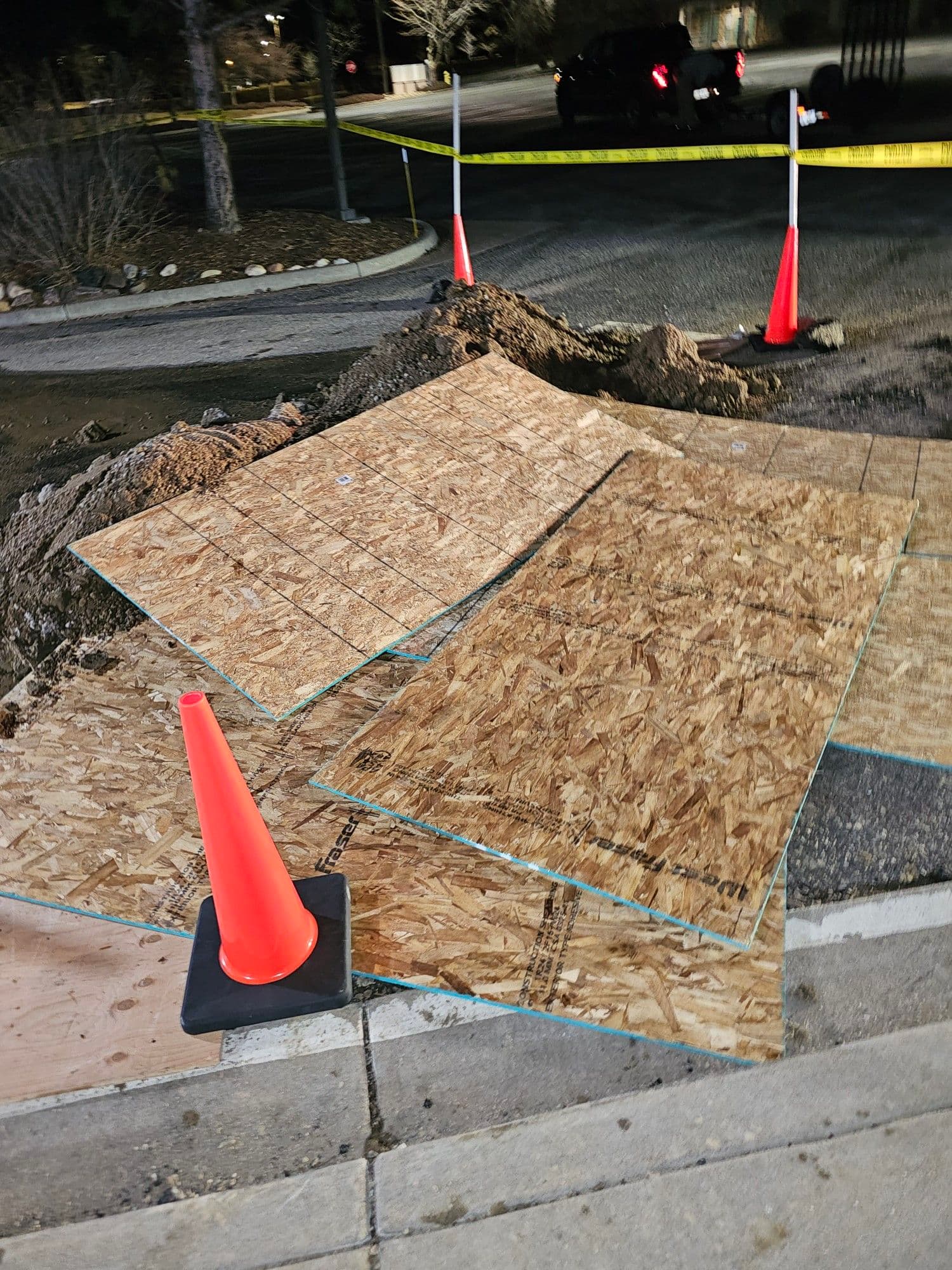 Gallery photos for Late-Night Water Main Repair in Action: Image #1