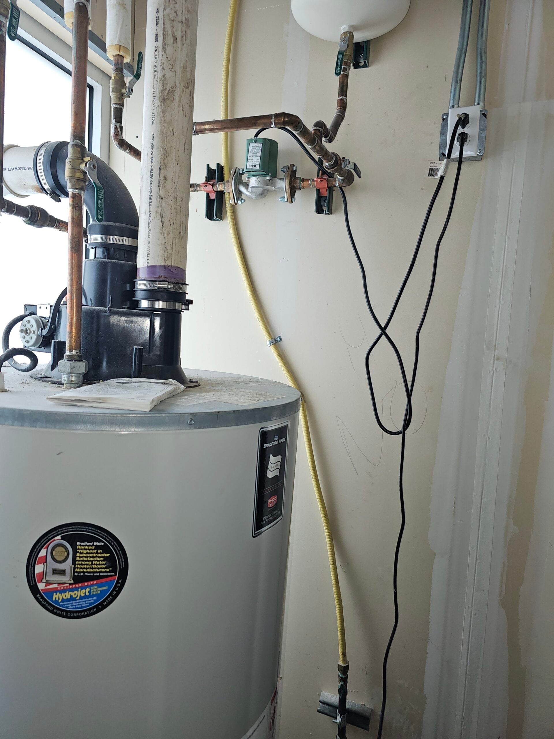 Professional water heater repair technician in Douglas County Colorado